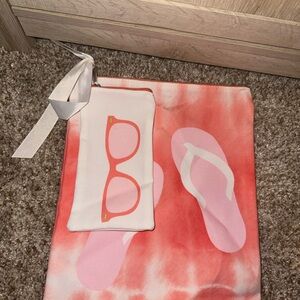 Stylish Pink Tote Bag with Sunglasses Pouch